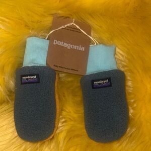 PATAGONIA NWT baby Pita Pocket mittens